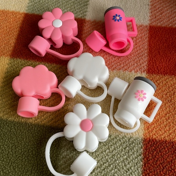 Bundle of 6 Girly Pink flowers and more Straw Covers - Picture 2 of 3